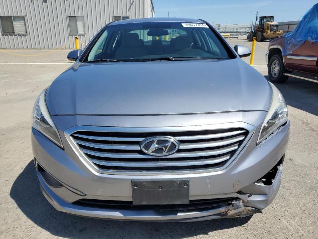 5NPE24AF6GH393767 - 2016 HYUNDAI SONATA SE SILVER photo 5