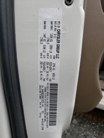 2A4RR8DG2BR716579 - 2011 CHRYSLER TOWN & COU TOURING L WHITE photo 13