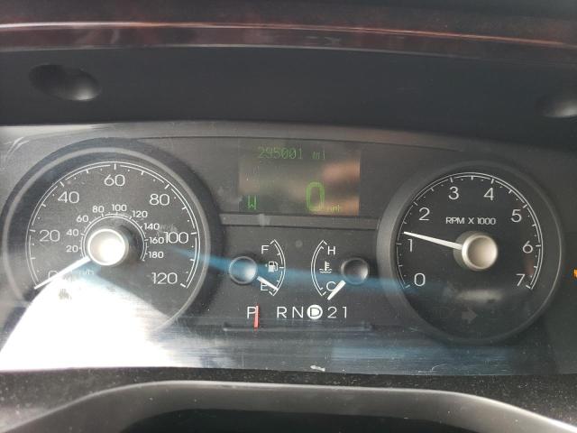 2LNBL8EV8BX762849 - 2011 LINCOLN TOWN CAR EXECUTIVE L BLACK photo 9