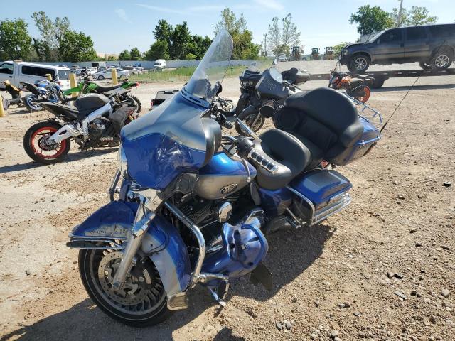 1HD1FC4199Y669047 - 2009 HARLEY-DAVIDSON FLHTCU BLUE photo 2