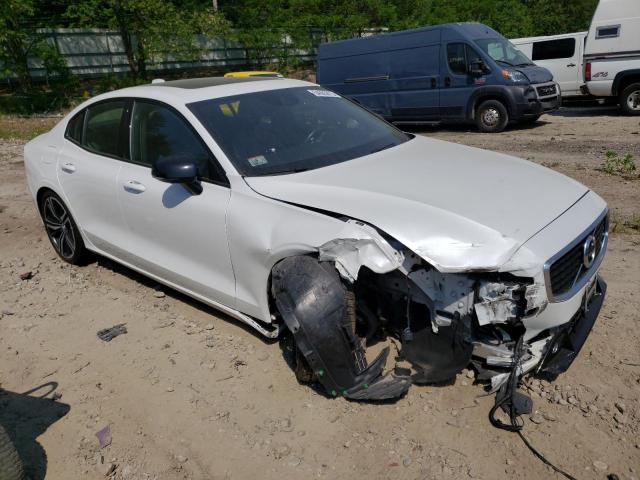 7JR102FM6LG072747 - 2020 VOLVO S60 T5 R-DESIGN WHITE photo 4