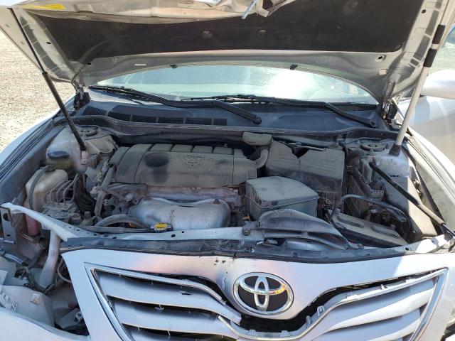 4T1BF3EK0BU140057 - 2011 TOYOTA CAMRY 4D 2 BASE SILVER photo 11