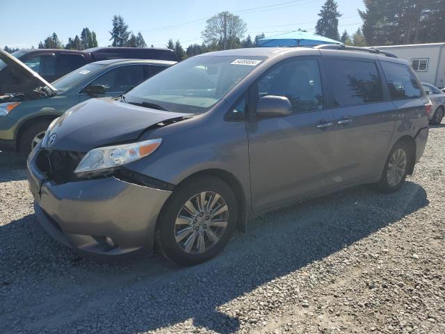 5TDDK3DC4FS103803 - 2015 TOYOTA SIENNA XLE GRAY photo 1