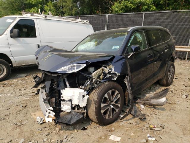 5TDGZRBH2NS582408 - 2022 TOYOTA HIGHLANDER XLE Blau Foto 1