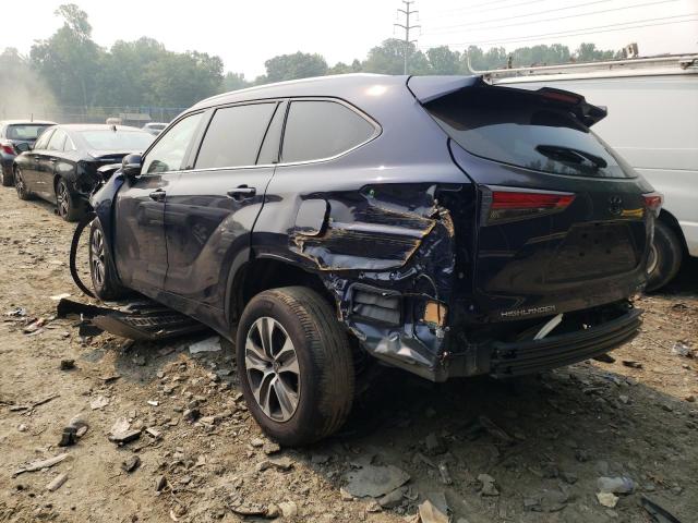 5TDGZRBH2NS582408 - 2022 TOYOTA HIGHLANDER XLE Blau Foto 2
