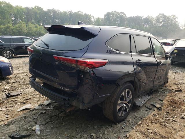 5TDGZRBH2NS582408 - 2022 TOYOTA HIGHLANDER XLE Blau Foto 3