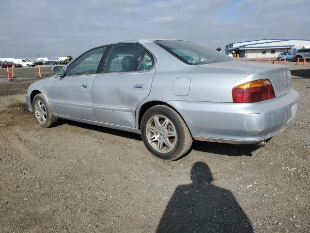 19UUA5667YA030661 - 2000 ACURA 3.2TL SILVER photo 2