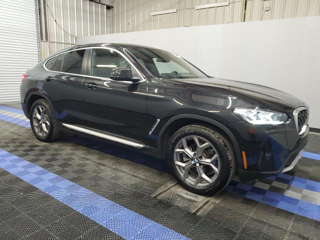5UX33DT09R9V06005 - 2024 BMW X4 XDRIVE30I BLACK photo 4