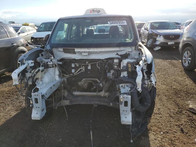 JTLZE4FE9FJ074396 - 2015 TOYOTA SCION XB 银色 照片 5