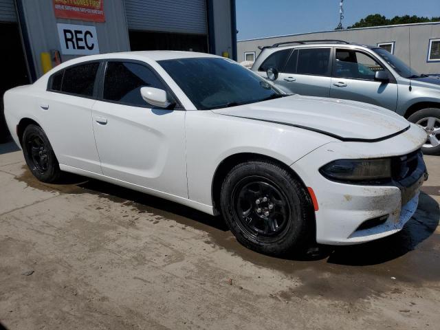 2C3CDXAT1GH188041 - 2016 DODGE CHARGER POLICE WHITE photo 4