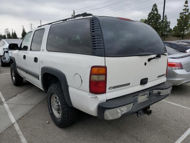 3GNGK26U32G185732 - 2002 CHEVROLET SUBURBAN K2500 WHITE photo 2