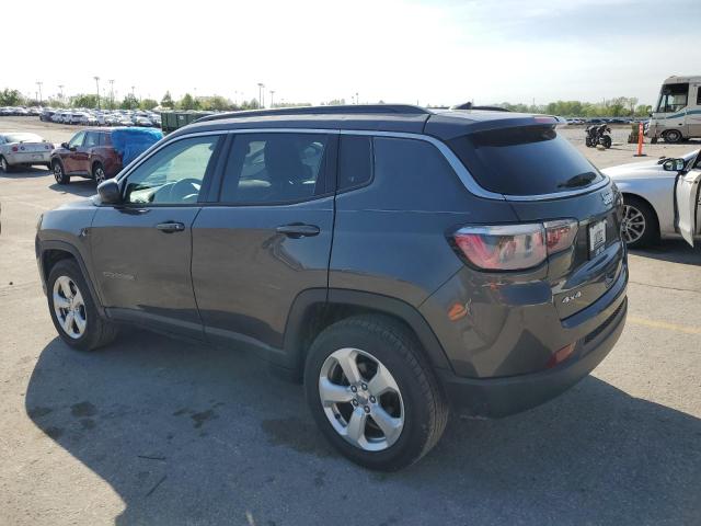3C4NJDBB2JT178019 - 2018 JEEP COMPASS LATITUDE Մոխրագույն լուսանկար 2