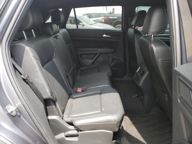 1V26E2CA0LC227945 - 2020 VOLKSWAGEN ATLAS CROS SE Серый фото 11