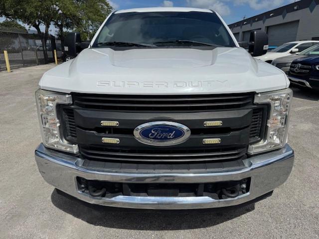 1FT7X2A60KEC91808 - 2019 FORD F250 SUPER DUTY WHITE photo 5