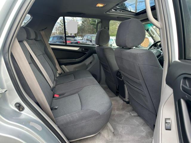 JTEBU14R640023652 - 2004 TOYOTA 4RUNNER SR5 银色 照片 6