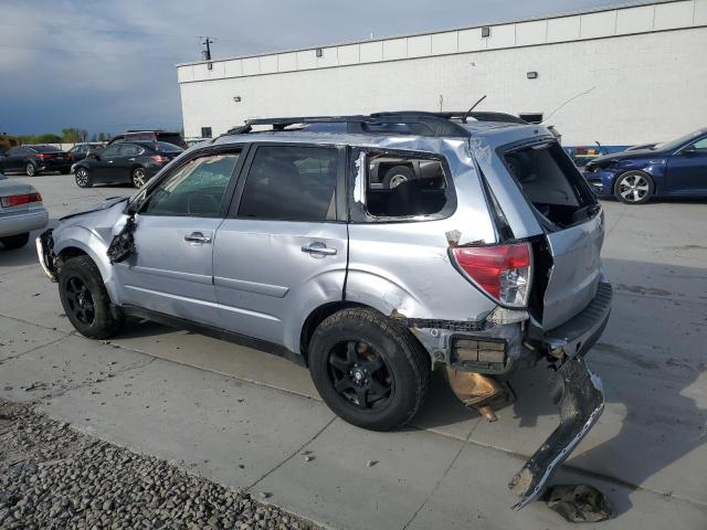 JF2SHADC3CH451085 - 2012 SUBARU FORESTER 2.5X PREMIUM SILVER photo 2