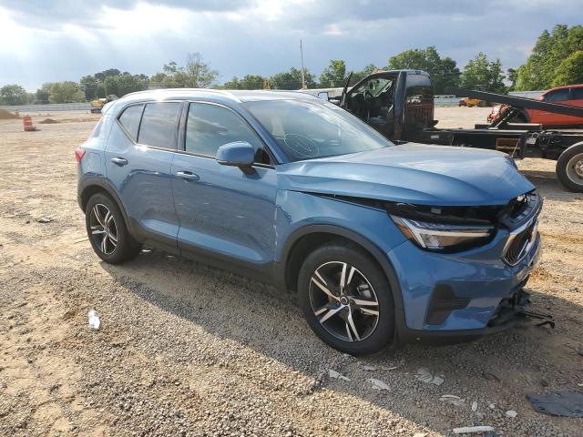 YV4K92HK5P2916474 - 2023 VOLVO XC40 CORE BLUE photo 4