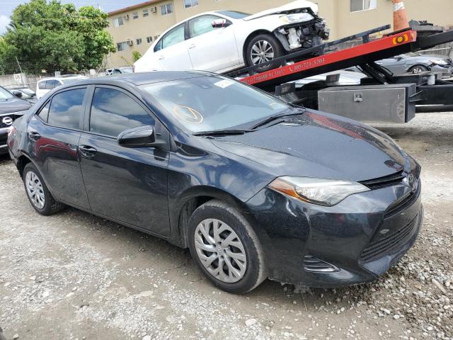 5YFBURHE0JP739393 - 2018 TOYOTA COROLLA L BLACK photo 4