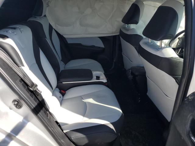 JTDKARFPXK3117889 - 2019 TOYOTA PRIUS PRIM 银色 照片 10