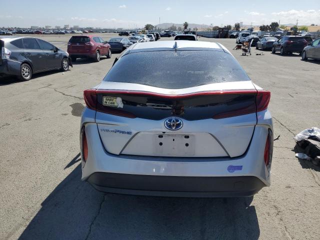 JTDKARFPXK3117889 - 2019 TOYOTA PRIUS PRIM 银色 照片 6