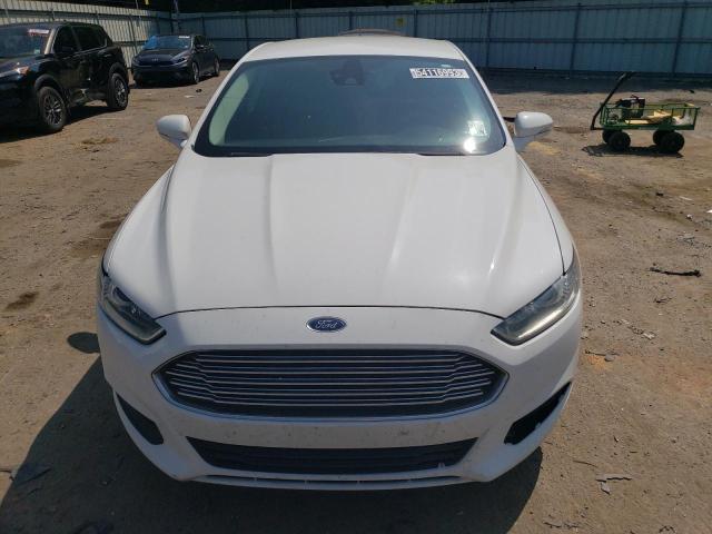 3FA6P0H74GR251062 - 2016 FORD FUSION SE WHITE photo 5