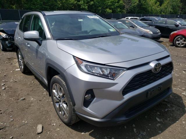 2T3A1RFV4KC036766 - 2019 TOYOTA RAV4 XLE PREMIUM SILVER photo 4