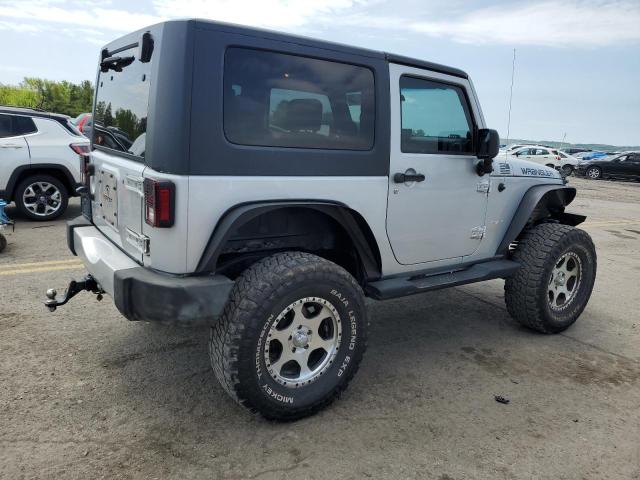 1J4FA54148L517202 - 2008 JEEP WRANGLER SAHARA SILVER photo 3