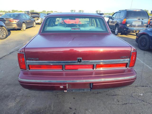 1LNLM82W3VY741443 - 1997 LINCOLN TOWN CAR SIGNATURE RED photo 6