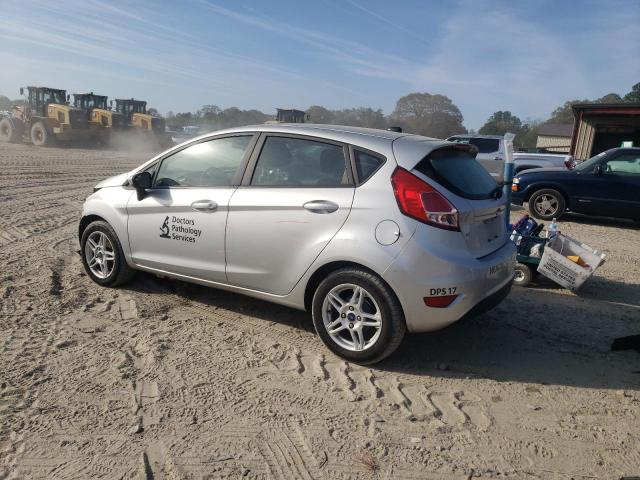 3FADP4EJ0KM116570 - 2019 FORD FIESTA SE Argent photo 2