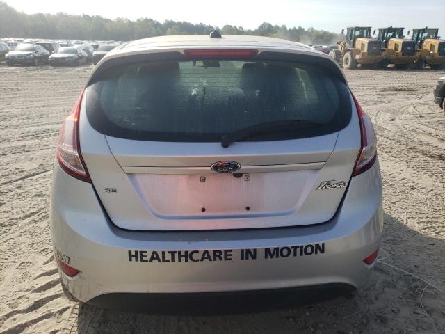 3FADP4EJ0KM116570 - 2019 FORD FIESTA SE Argent photo 6