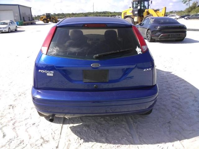 3FAFP37N15R143531 - 2005 FORD FOCUS ZX5 BLUE photo 6