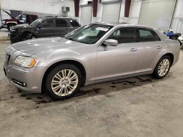 2013 CHRYSLER 300, 