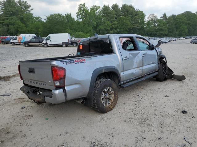 3TMCZ5AN5JM148038 - 2018 TOYOTA TACOMA DOUBLE CAB SILVER photo 3