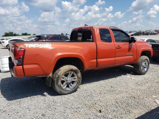 5TFSZ5AN9JX147626 - 2018 TOYOTA TACOMA ACCESS CAB ნარინჯისფერი ფოტო 3