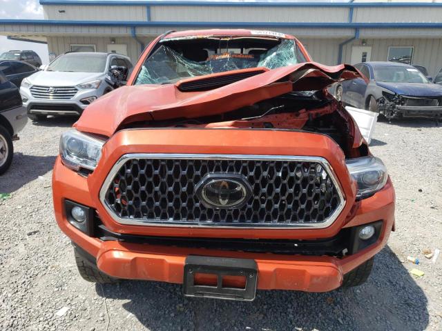 5TFSZ5AN9JX147626 - 2018 TOYOTA TACOMA ACCESS CAB ნარინჯისფერი ფოტო 5