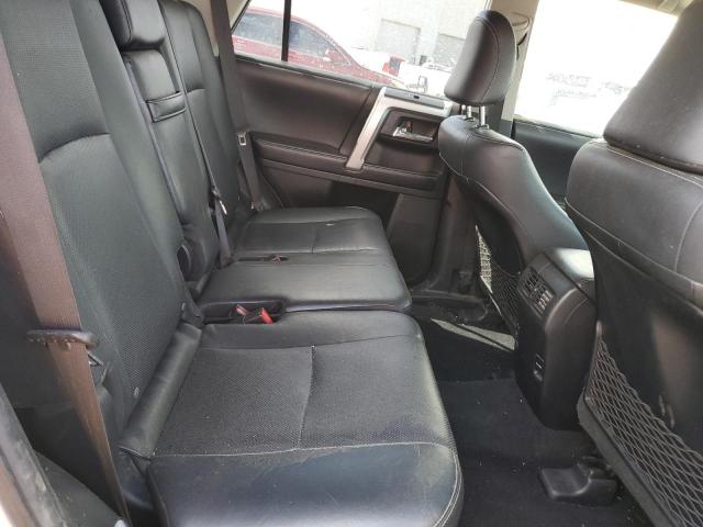 JTEBU5JR9G5314763 - 2016 TOYOTA 4RUNNER SR5/SR5 PREMIUM 银色 照片 11