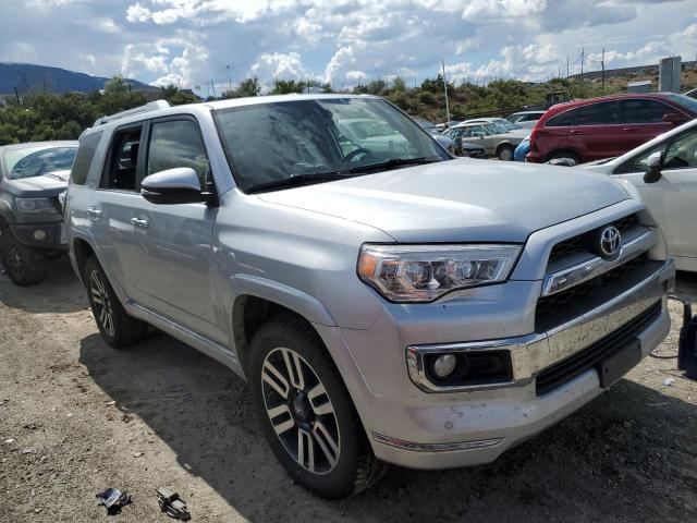 JTEBU5JR9G5314763 - 2016 TOYOTA 4RUNNER SR5/SR5 PREMIUM 银色 照片 4