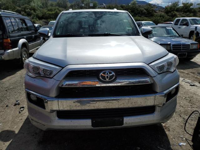 JTEBU5JR9G5314763 - 2016 TOYOTA 4RUNNER SR5/SR5 PREMIUM 银色 照片 5