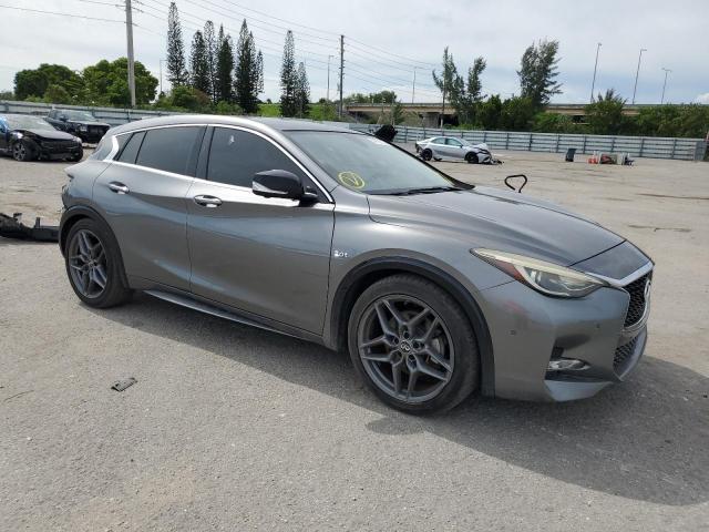 SJKCH5CP7JA041021 - 2018 INFINITI QX30 BASE GRAY photo 4