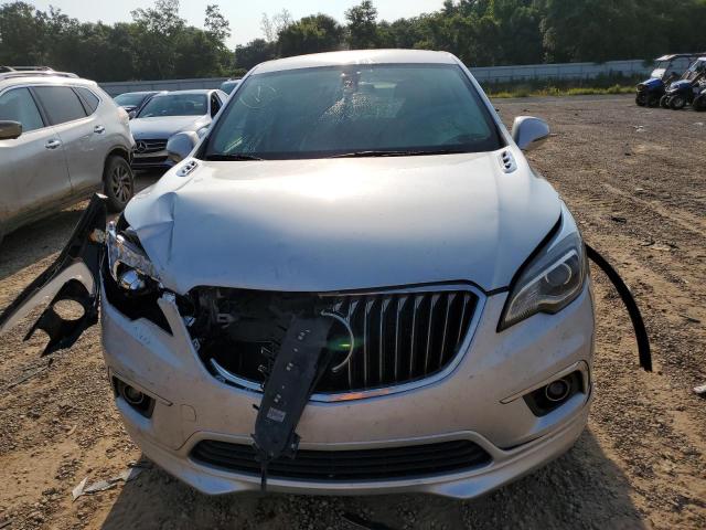 LRBFXBSA9JD029027 - 2018 BUICK ENVISION PREFERRED SILVER photo 5