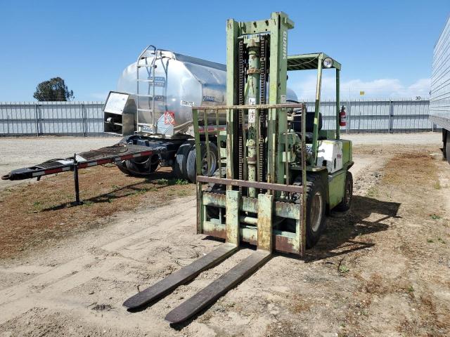 Y6851424845781 - 1999 CLAR FORKLIFT GREEN photo 2