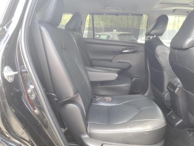 5TDGZRBH6NS178687 - 2022 TOYOTA HIGHLANDER XLE BLACK photo 11