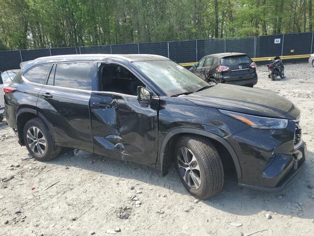 5TDGZRBH6NS178687 - 2022 TOYOTA HIGHLANDER XLE BLACK photo 4