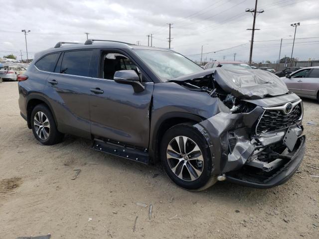 5TDHZRAH7NS112574 - 2022 TOYOTA HIGHLANDER XLE Մոխրագույն լուսանկար 4