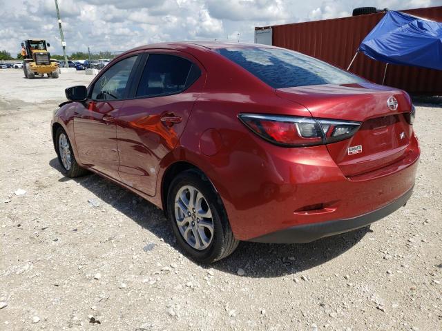 3MYDLBZV7GY105770 - 2016 TOYOTA SCION IA RED photo 2