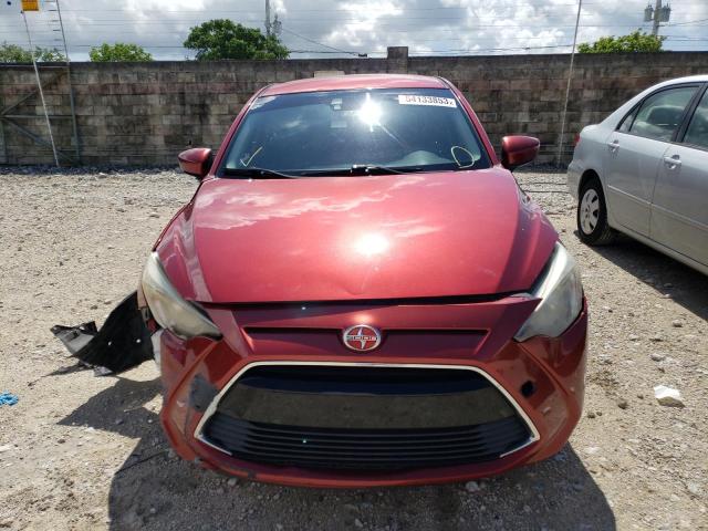 3MYDLBZV7GY105770 - 2016 TOYOTA SCION IA RED photo 5