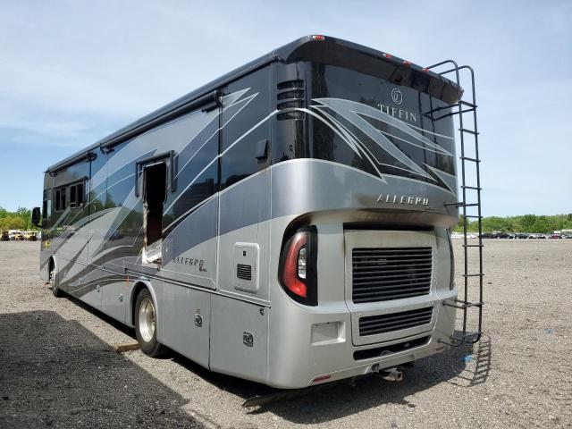 4UZACGFC3LCLZ4372 - 2020 FREIGHTLINER CHASSIS XC შავი ფოტო 3