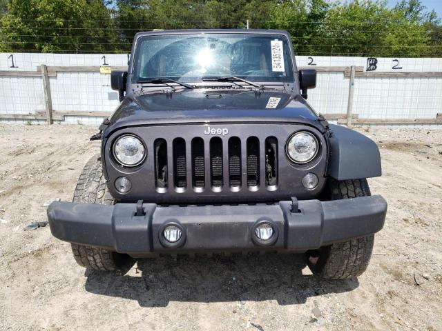 1C4BJWDG4JL863268 - 2018 JEEP WRANGLER U SPORT CHARCOAL photo 5