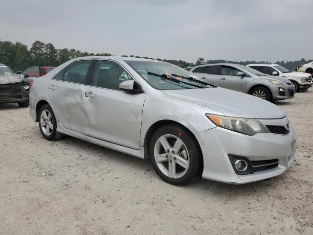 4T1BF1FKXEU418843 - 2014 TOYOTA CAMRY L SILVER photo 4