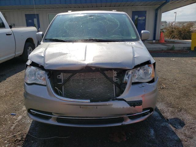 2C4RC1BG4FR730653 - 2015 CHRYSLER TOWN & COU TOURING GRAY photo 5